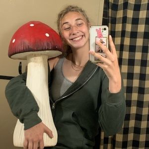 Meet your Posher, Ashlyn